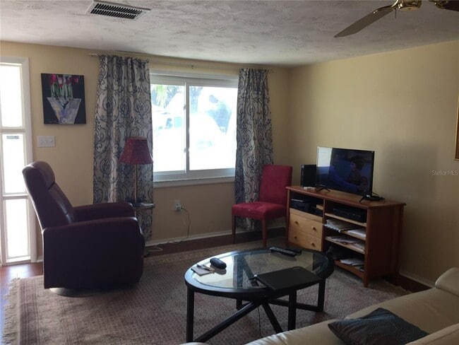 Building Photo - 5701 Elena Dr