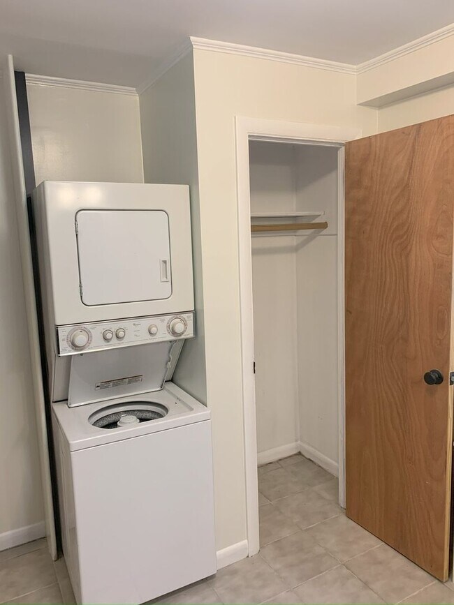 Foto del edificio - Oversized studio Duplex in East End of Lon...