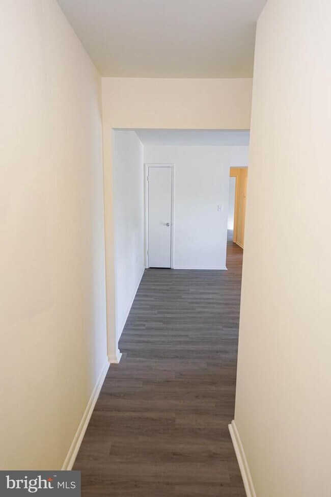 810 College Ln Unit G, Salisbury, MD 21804 Room for Rent in Salisbury