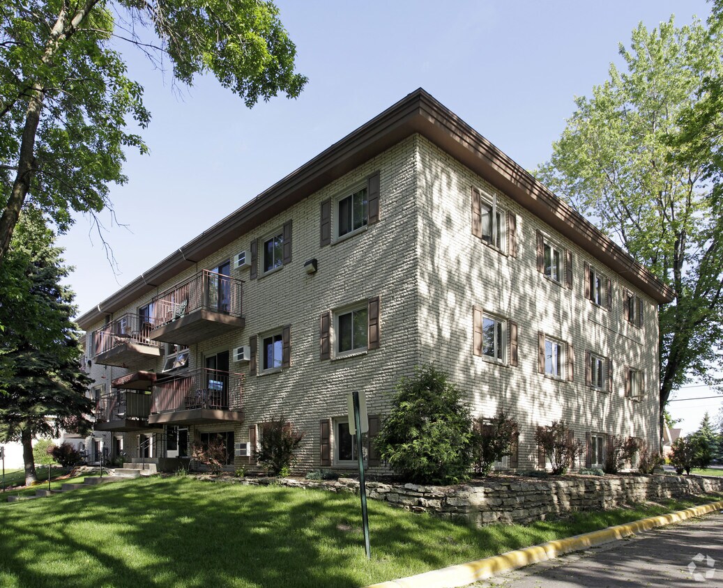 240 Wentworth Ave W, West Saint Paul, MN 55118 Apartments in West