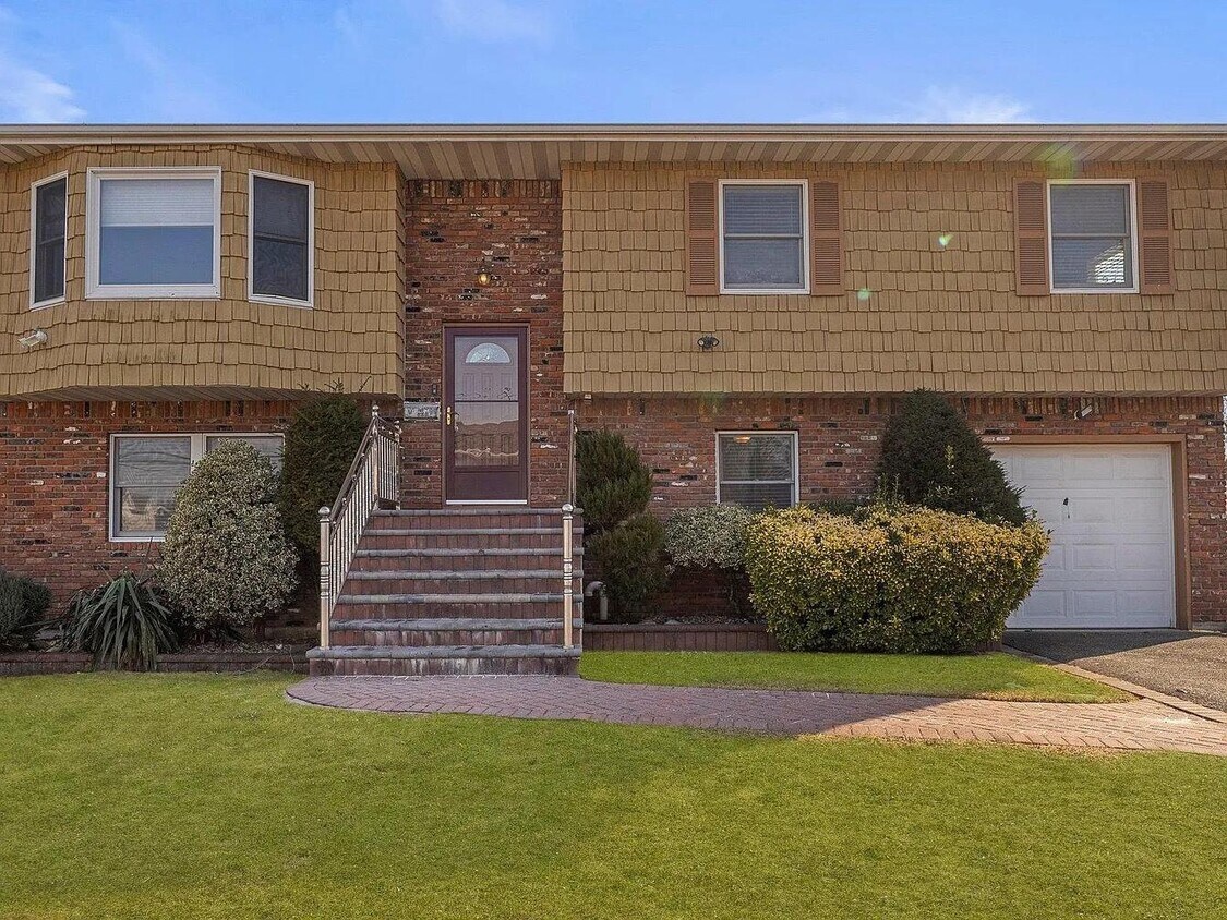 Foto principal - 56 Easton Ave