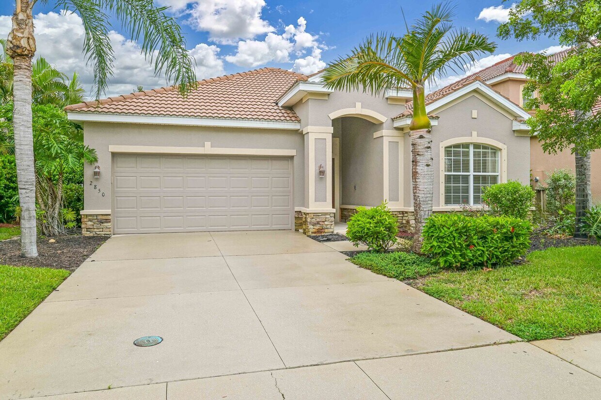 ** 3 Bed/ 2 Bath ~ 2 Car Garage ~ Large H... - ** 3 Bed/ 2 Bath ~ 2 Car Garage  ~ Large H...