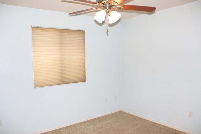 Building Photo - ***  CORONA DE TUCSON BEAUTY *** 3 Bedroom...
