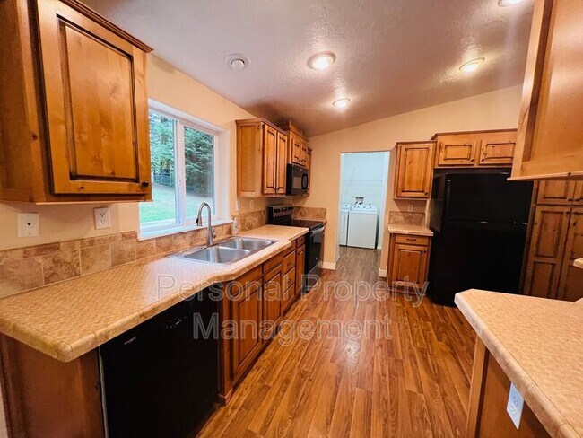 Foto del edificio - 21814 NE Cedar Creek Rd