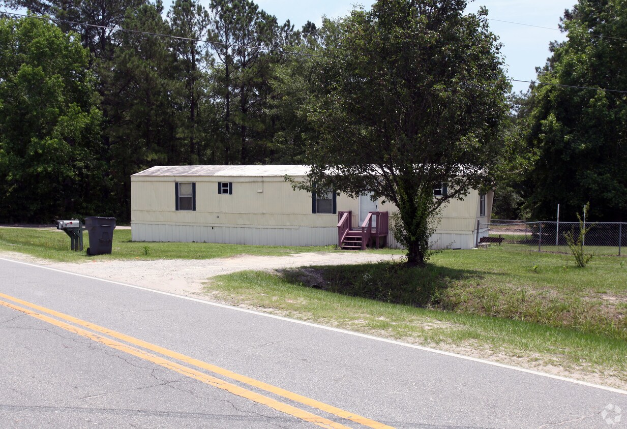 Corner Pines Apartments in Leland, NC