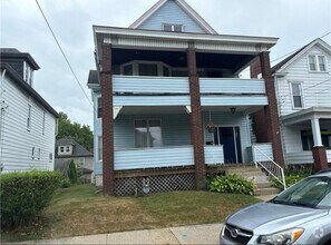 Building Photo - 228 N 1st St