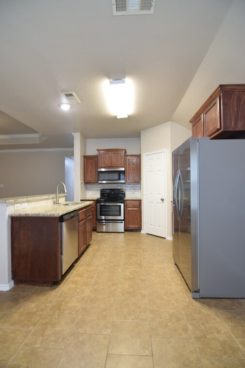 Building Photo - 5803 Turquoise Dr