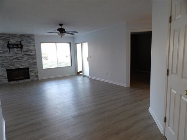 Building Photo - 1544 Butler Ct