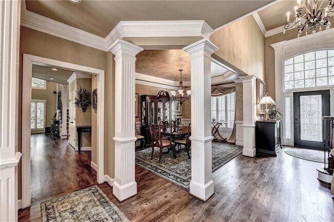 Foto del edificio - 5940 Somerset Ct