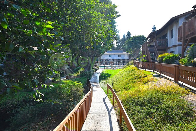 Foto del edificio - Mission Valley | Minutes to Interstates 15 & 8 | Close to Snapdragon Staduim