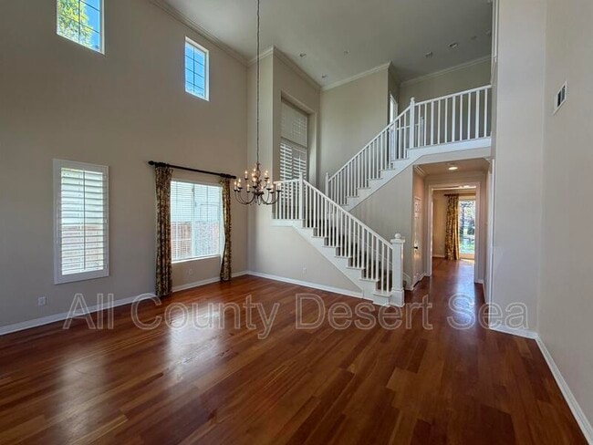 Building Photo - 16621 Maywood Ln