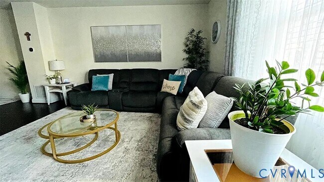 Foto del edificio - 10518 Seneca Falls Pl