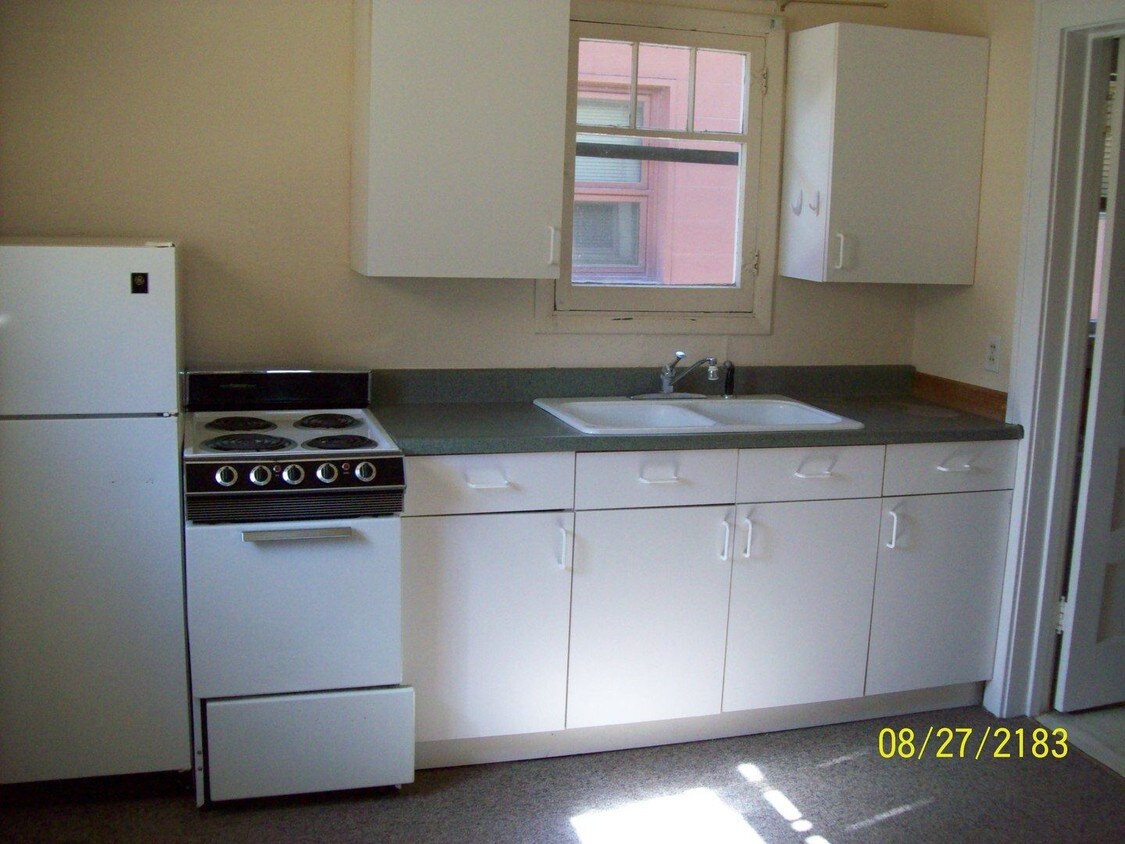 Building Photo - Studio, 1 bath House - 173 3rd Ave WN