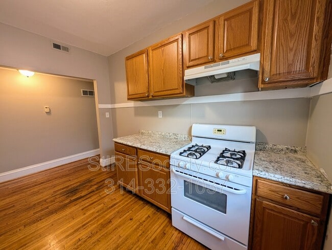 Foto del edificio - 4931 Magnolia Ave