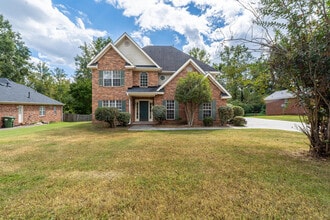 Building Photo - 5780 Carriage Hills Dr