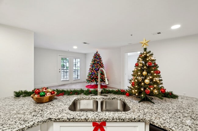 Building Photo - Wesley Hampstead Apartments at Douglasville