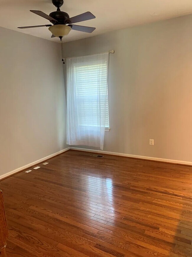 Foto del edificio - 7591 Cherrybark Oak Ln