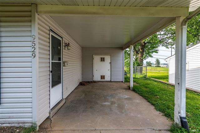 Building Photo - 9529 Stansberry Ave