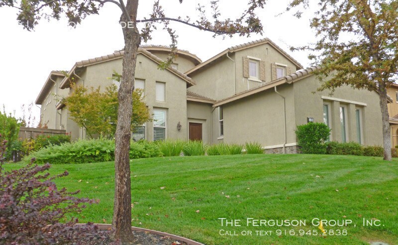 Primary Photo - Gorgeous Hilltop Home in Catta Verdera