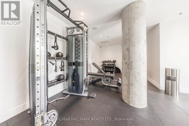 Building Photo - 3100 Keele St