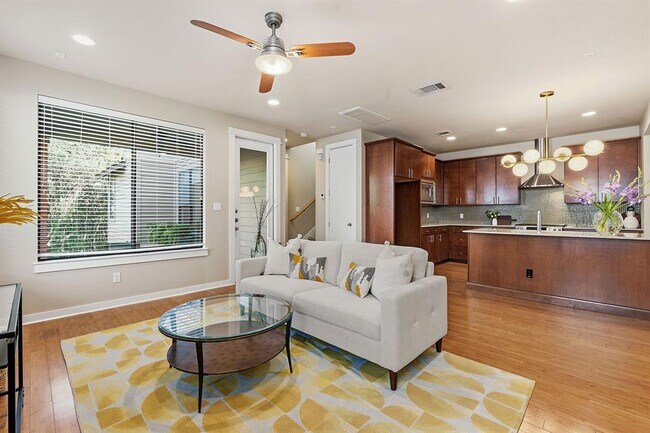 Building Photo - 2911 Corbin Ln