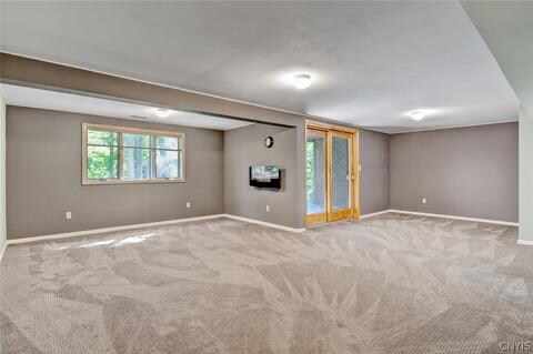 Foto principal - 8195 Bluffview Dr