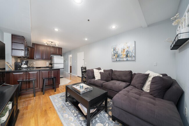 Foto del edificio - 611 Willow Ave