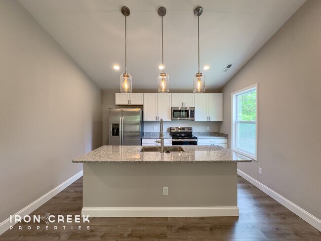 Foto del edificio - Beautiful New Construction Two-Bedroom in ...