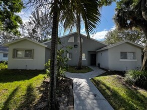 Building Photo - 994 Lake Terry Dr