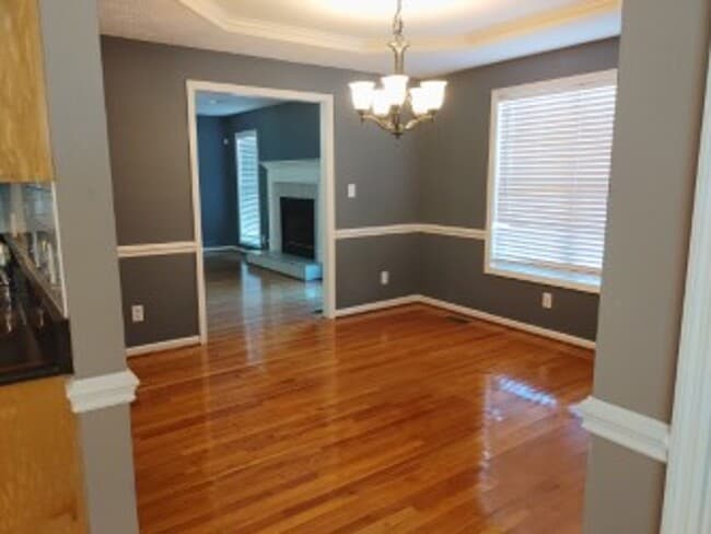 Building Photo - BEAUTIFUL 5 BEDROOM HOME IN BIRCH CREEK (CH)