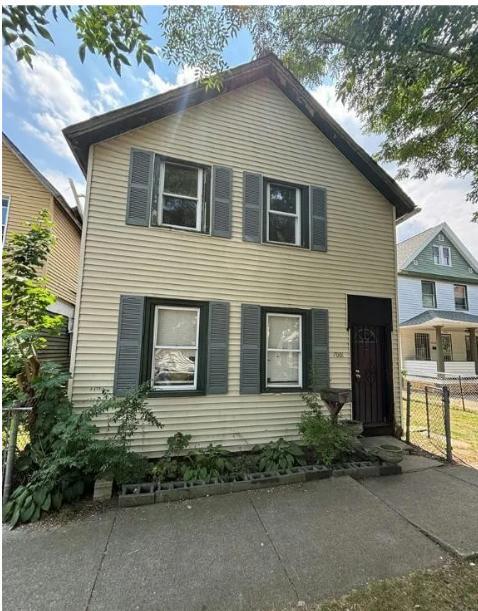 Primary Photo - 7001 Hague Ave