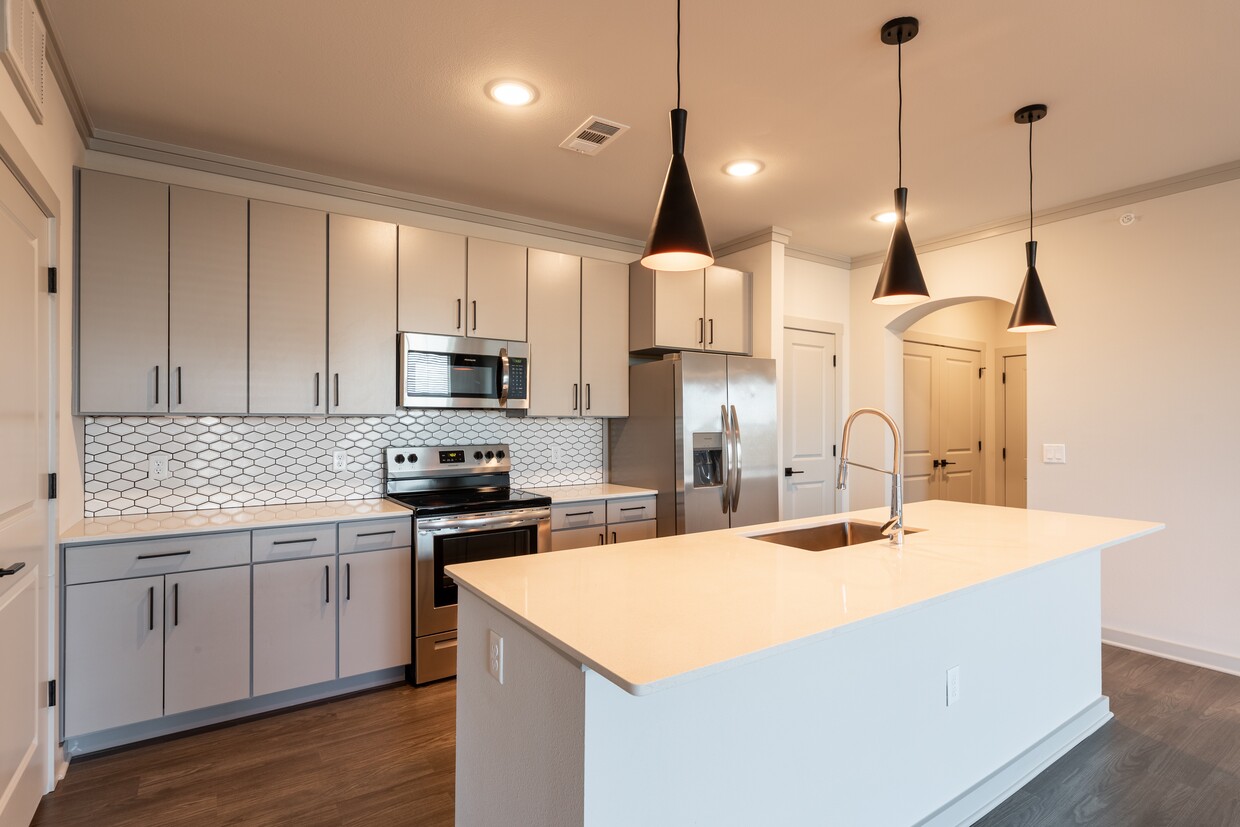 Five810 Southlands, Aurora, CO Kitchen - Five810 Southlands