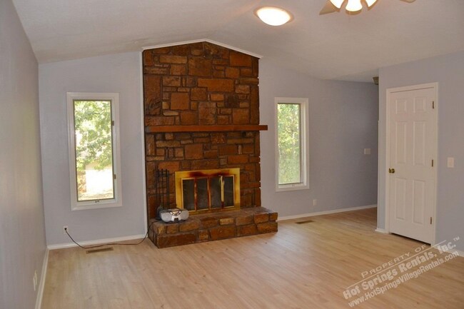 Building Photo - West Garea Area | Home | Unfurnished