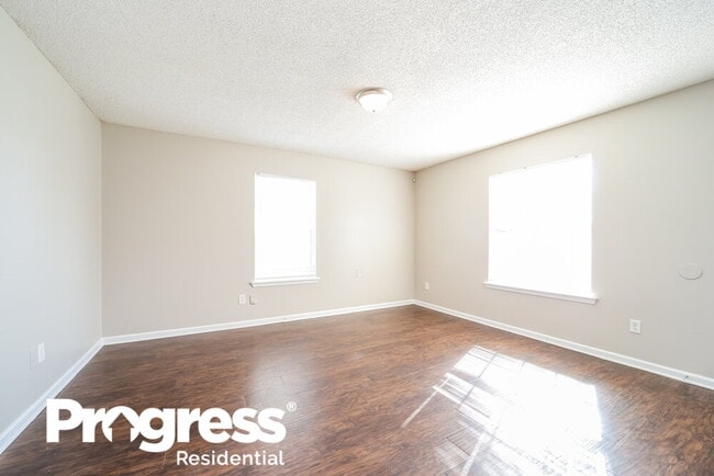 Building Photo - 1557 E 30th St