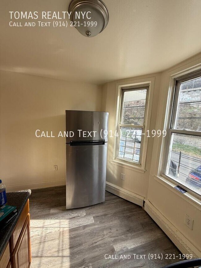 Foto del edificio - 153 Stanley Ave