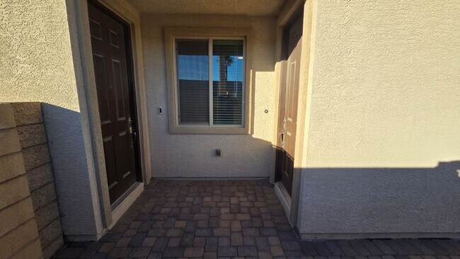Foto del edificio - ***MOVE IN SPECIAL***3 Bed / 3 Bath Home w/ Separate In-Law Suite