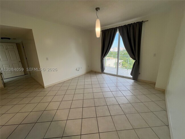 Building Photo - 3500 Coral Wy
