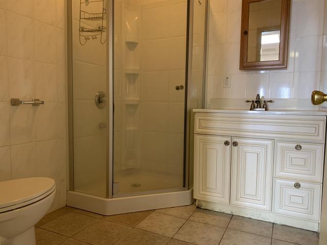 Building Photo - 2 bedroom in Oakland CA 94601