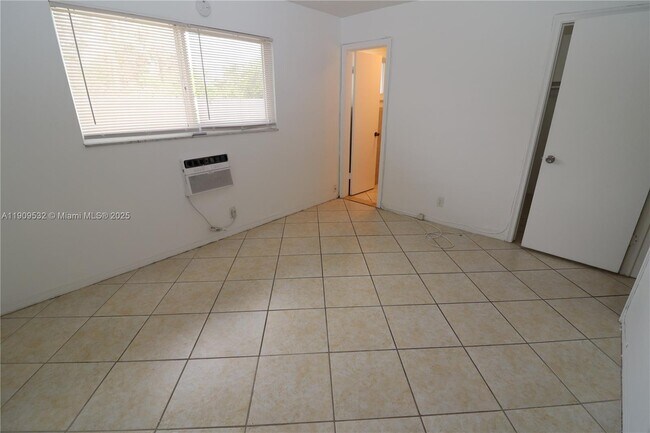 Foto del edificio - 59 NW 37th St