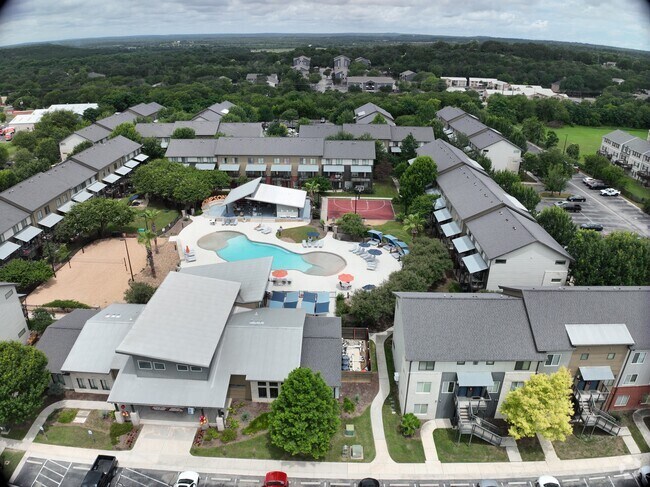 Exterior 3D - The Thompson | Student Housing