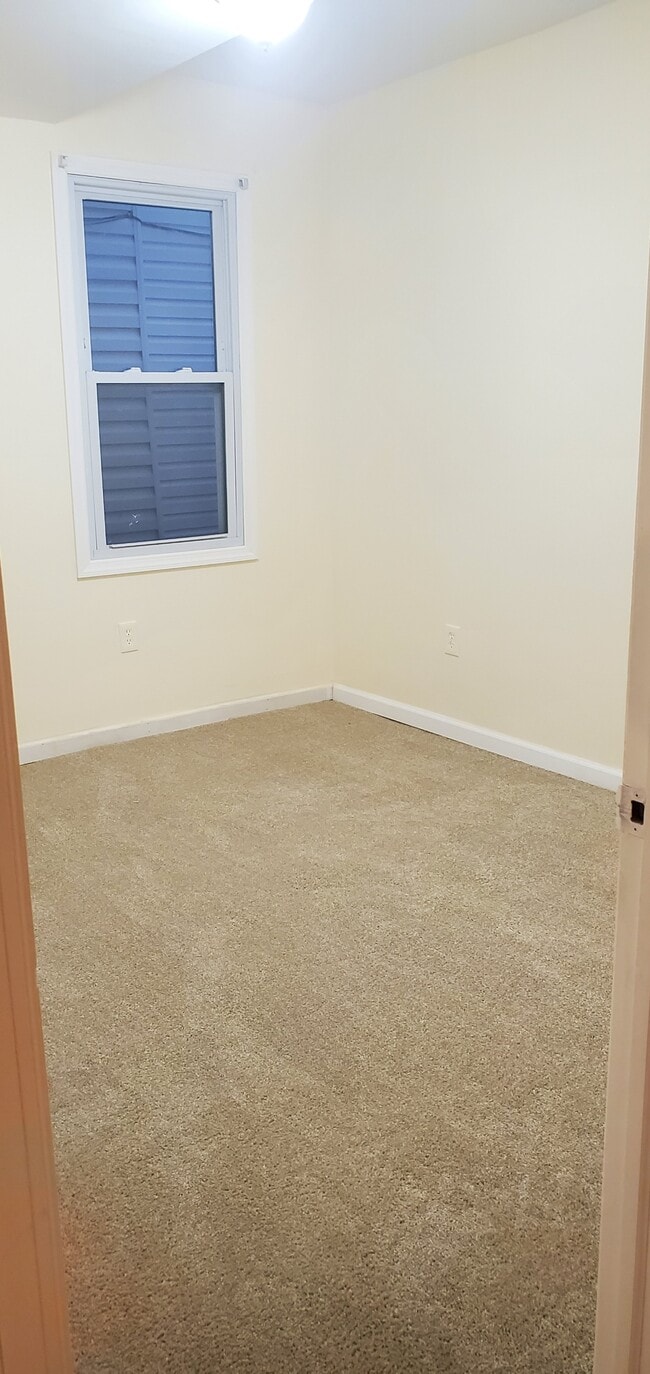 Building Photo - 32 Murray Ave