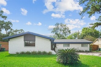 Building Photo - 1715 Imperial Crown Dr