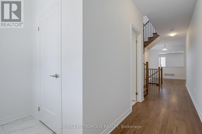 Building Photo - 1481 Buttercup Ct