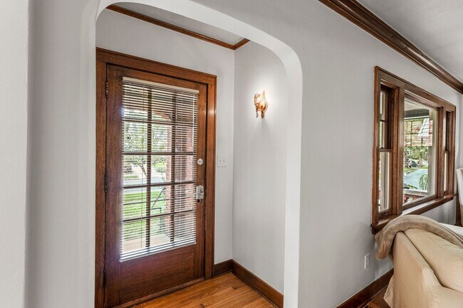 Foto del edificio - 3 Bed 2 Bath South Hill Spokane home offering all the updates..