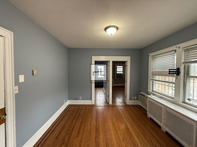 Foto del edificio - FOREST AVENUE