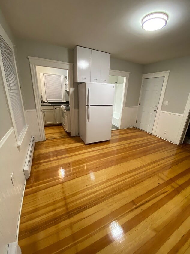 Kitchen - 78 Fort St