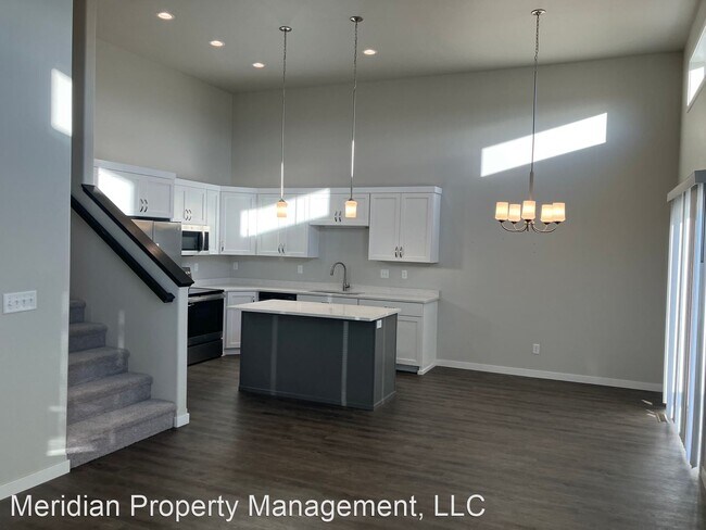 Foto del edificio - 3 br, 3 bath House - 819 5th St SE