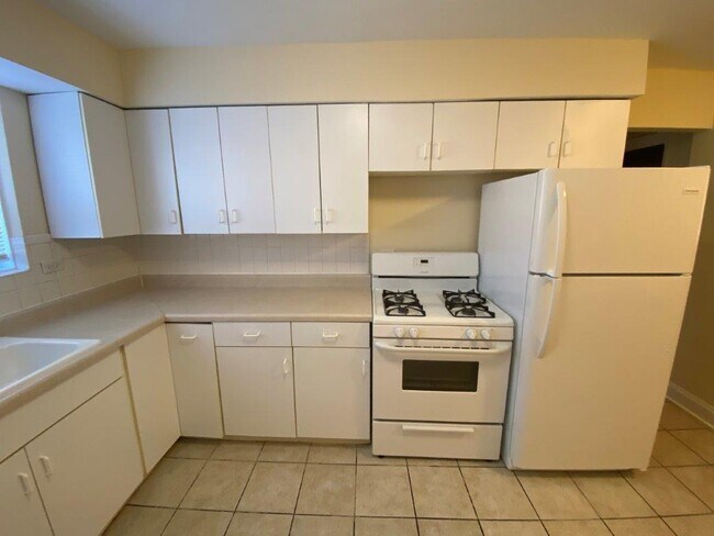 Building Photo - 9211 Skokie Blvd