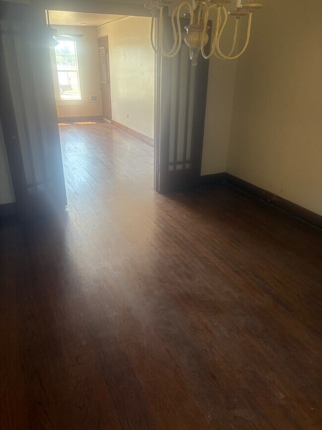 Foto del edificio - 805 NE 24th St
