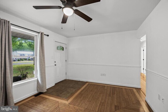 Building Photo - 109 6th Ave